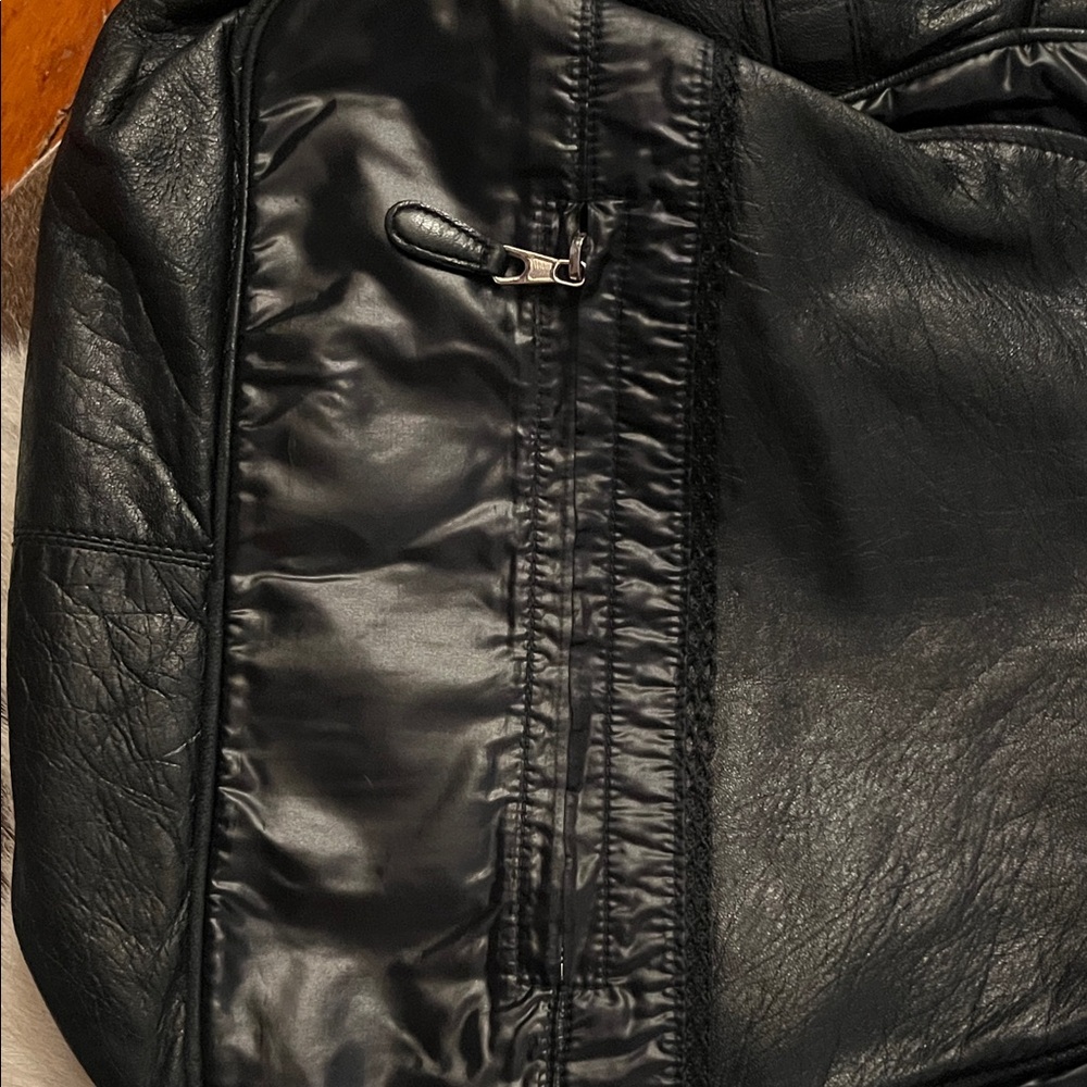 Balenciaga Black Quilted Shoulder Bag - Picture 5 of 7